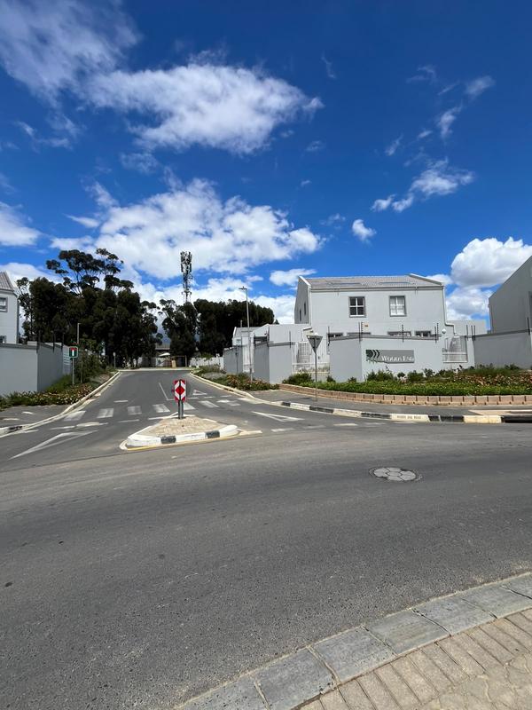 To Let 3 Bedroom Property for Rent in Pinehurst Western Cape